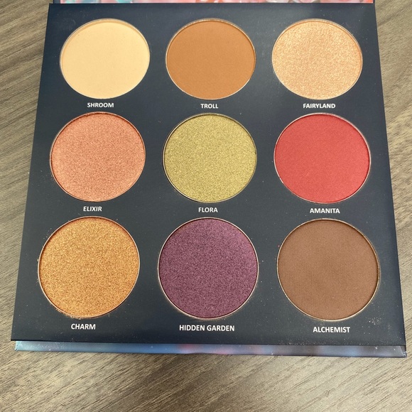 New Estate Cosmetics Hidden Garden Fall Colors Collection Eye Palette - Picture 3 of 7